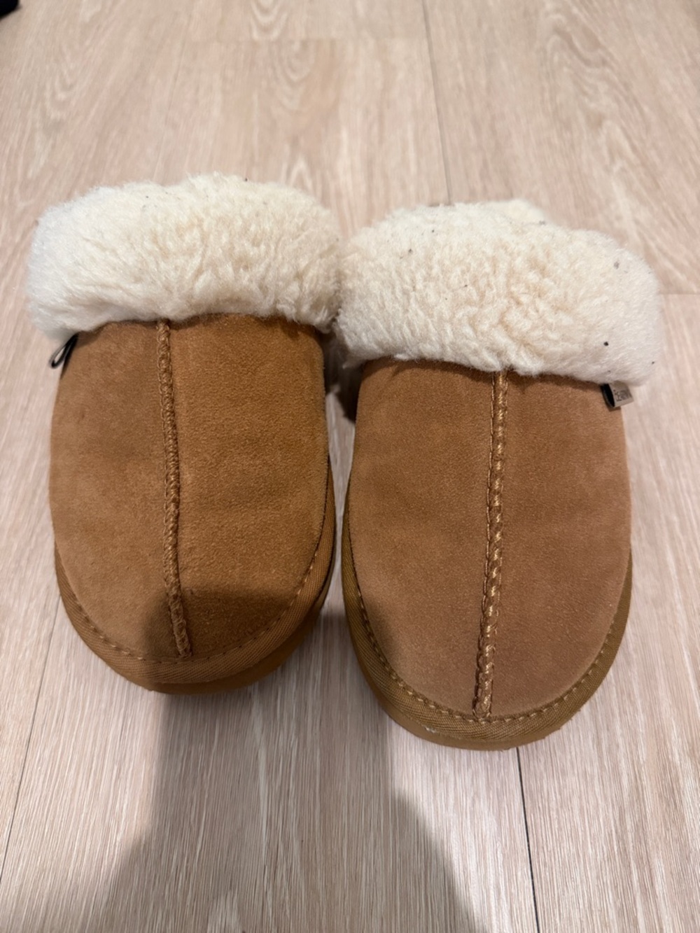 Bear paw  Cozy Faux-Shearling Slip-On Slippers in Chestnut